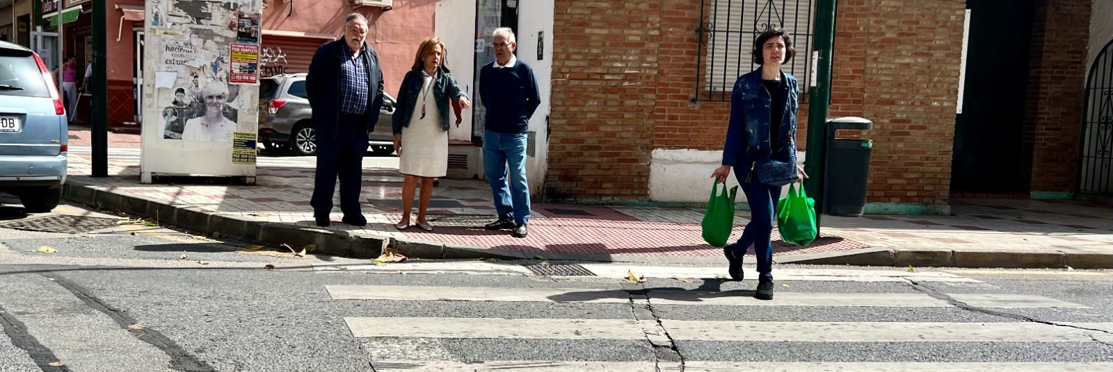 El PSOE denuncia “la chapuza” del Ayuntamiento con el asfaltado de la barriada de La Luz