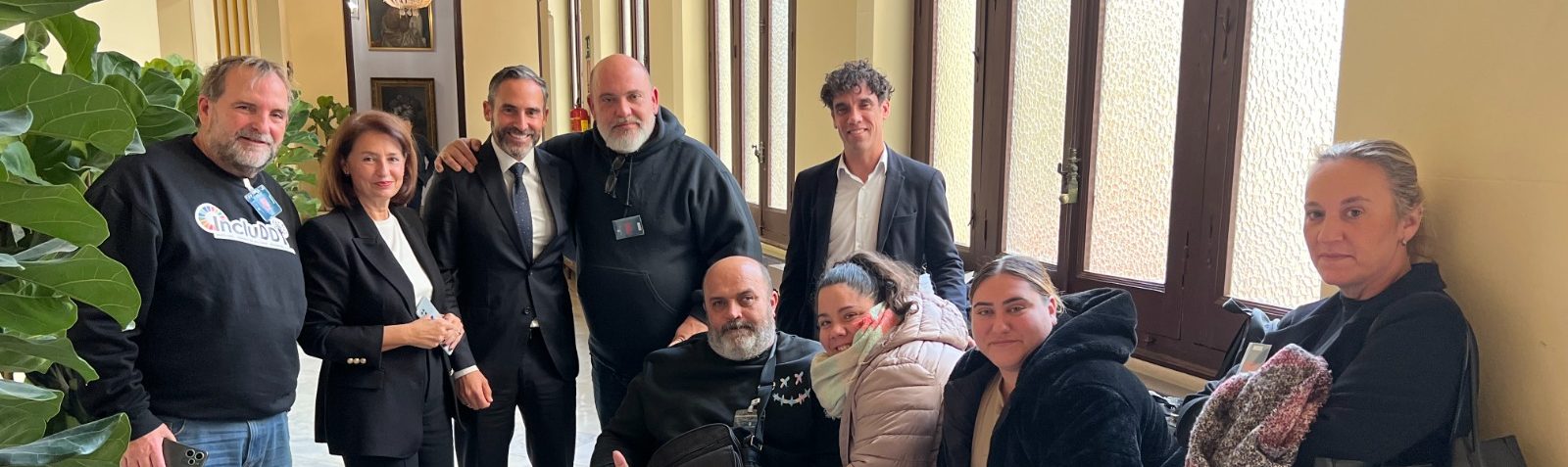 El PSOE consigue que el pleno de Málaga exija a Moreno Bonilla “sacar del cajón” 46 millones de euros para alimentar a la población vulnerable