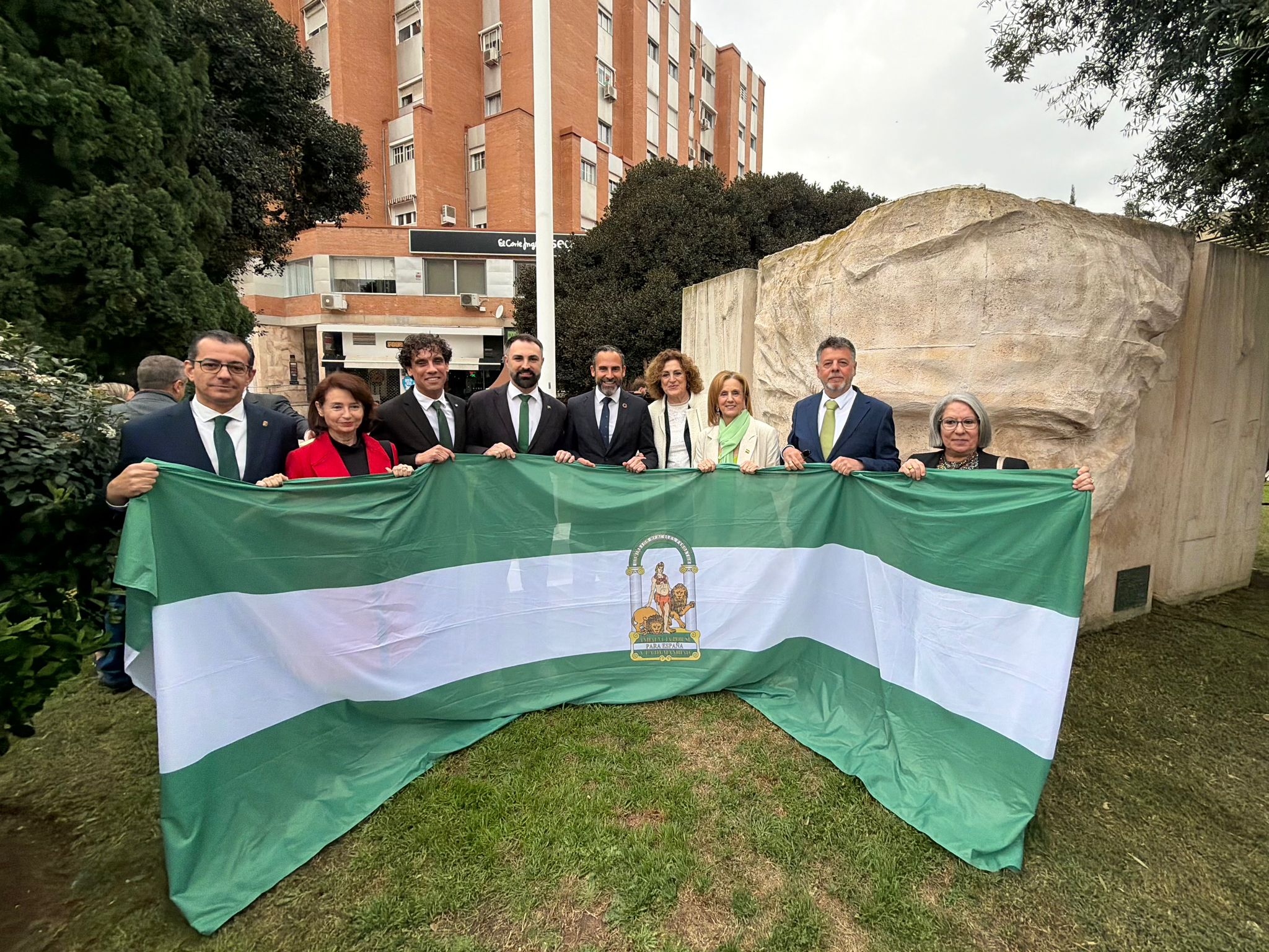 Pérez: “El mejor homenaje al 28F es blindar la vivienda y los servicios públicos”