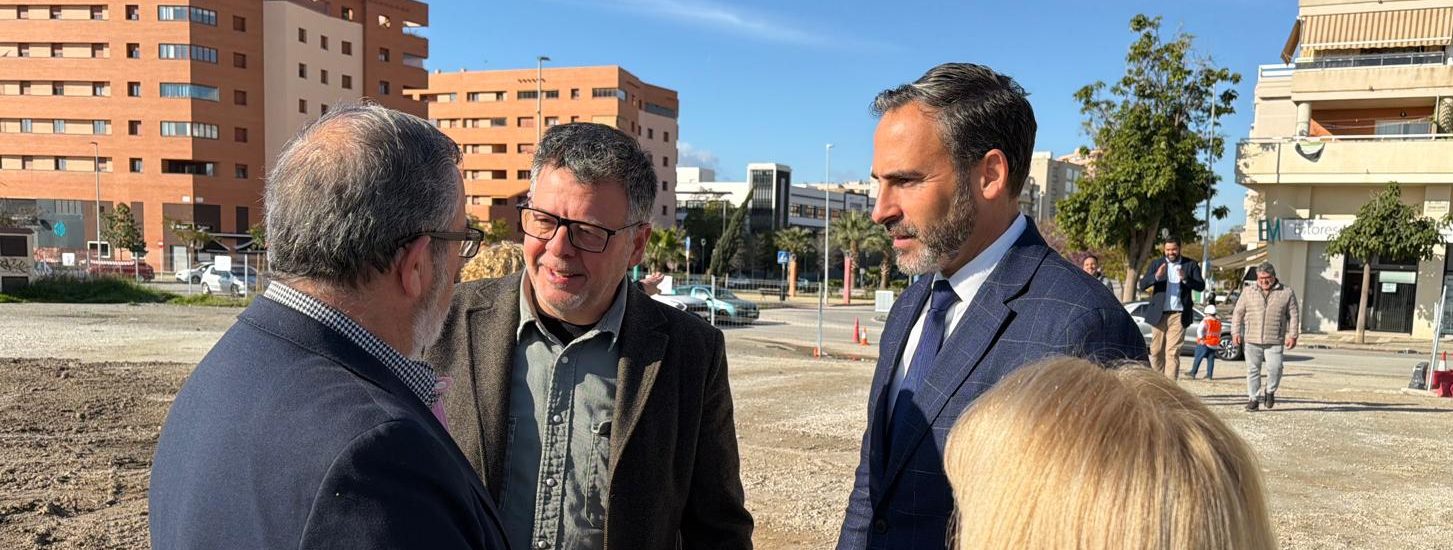 El PSOE reclama al Ayuntamiento un plan de aparcamientos residenciales en Teatinos