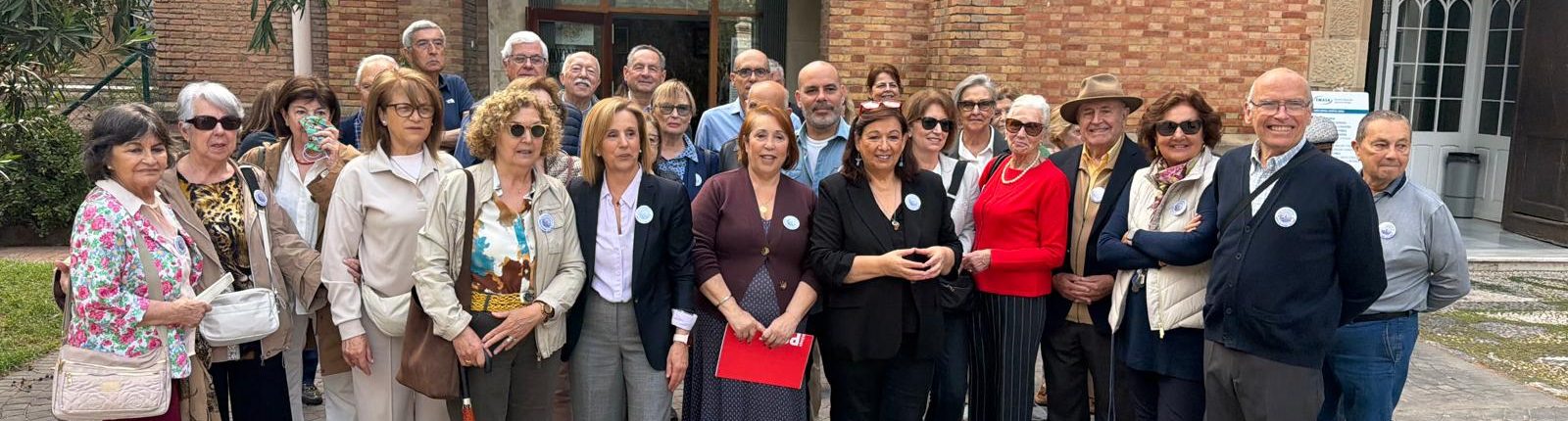 El PSOE y los vecinos de La Malagueta exigen al alcalde “que cumpla su palabra” y convierta el Hospital Noble en un centro de salud y espacio ciudadano