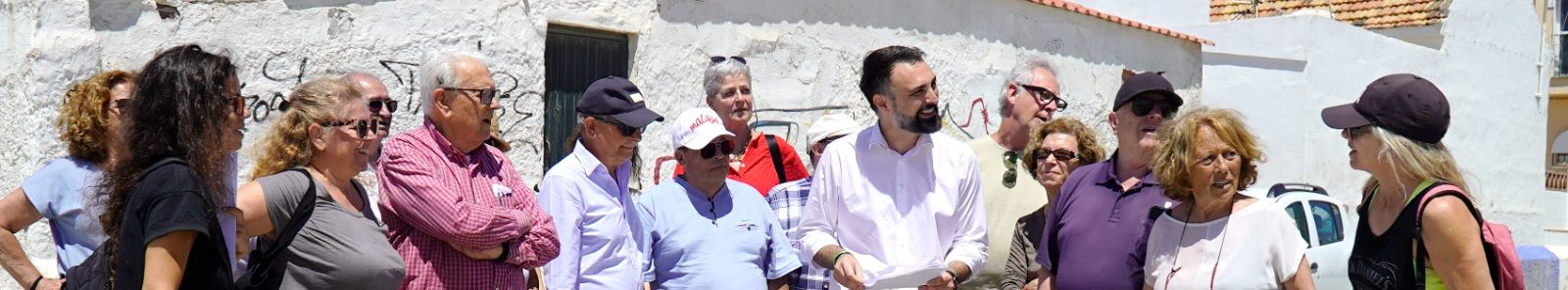 El PSOE y vecinos de Pedregalejo acusan a De la Torre y Moreno Bonilla de “cargarse el carácter marinero” del barrio