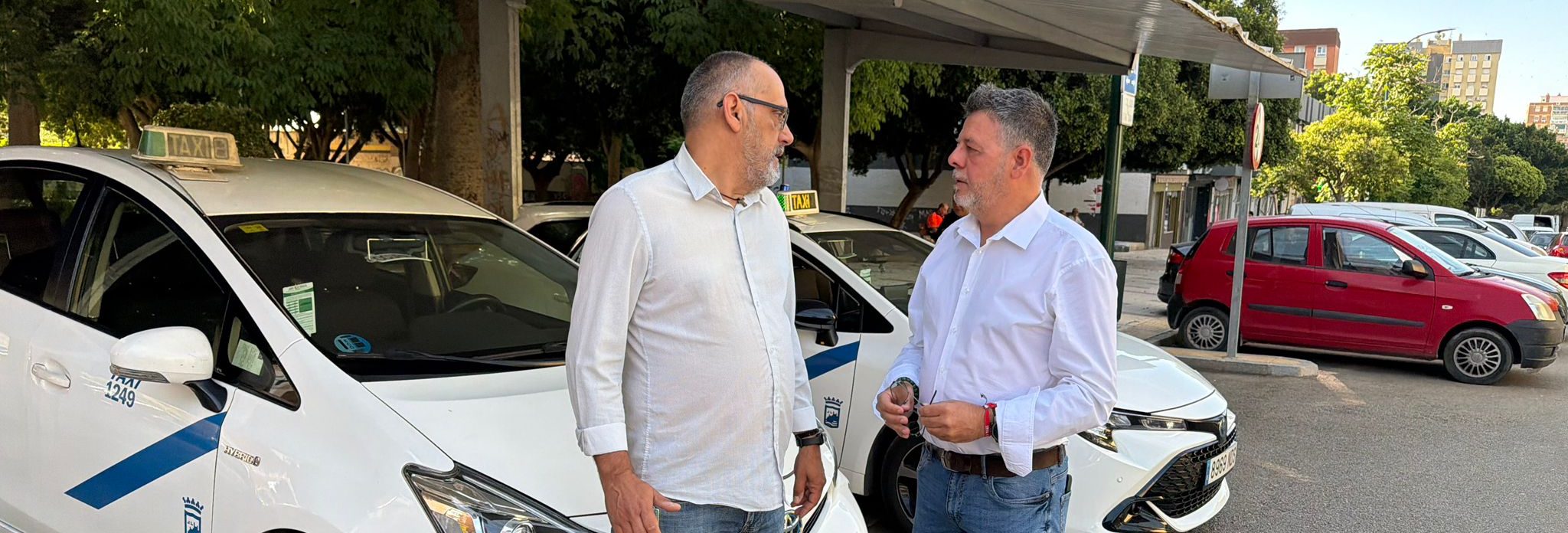 El PSOE reclama cargadores para vehículos eléctricos en las paradas de taxi de Málaga